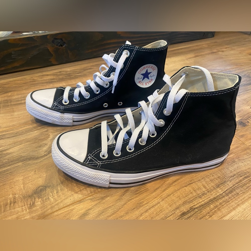 Black Converse W9